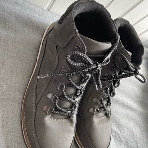 PLACE Boys Size 6 Gray Boots